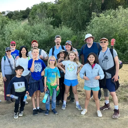 hike-group-photo