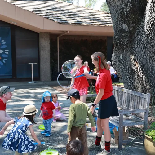 kids-bubbles-pentecost-2